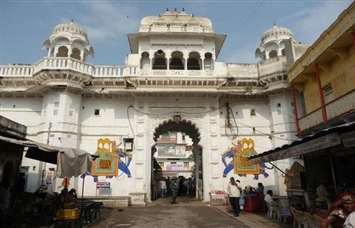 Udaipur - Dwarkadhish Kankroli - Udaipur Same Day Tour
